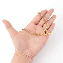 1件时尚复古大字母不锈钢链项链，女士款 - 金黃色 - 查看 3