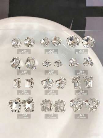 5 piezas/30 piezas/50 piezas Decoraciones de uñas de lujo con rhinestones de tamaños mixtos, nuevos rhinestones apilados de aleación brillante, encantos de uñas de corazón y cuadrado de cristal oblicuo, suministros de uñas DIY