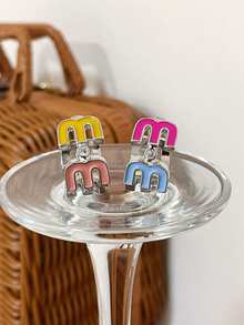 1 Pair Minimalist Dopamine Colorful Enamel Letter Ear Cuffs, Niche Unique Sweet & Edgy Ear Jewelry, Vibrant Accessory For Daily Wear, Casual Outfits, Street Style Looks, Birthday Gifts - 銀色 - 查看 5