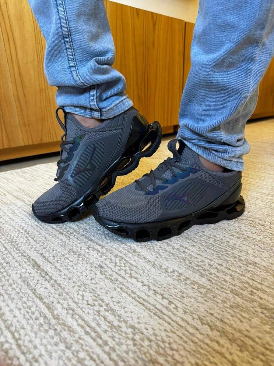 Men's Reflective Chameleon Pro X Sneakers With Cushioned Sole - New Release - Graphite - View 1