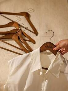 Customized Text/Logo Wooden Clothes Hanger, Non-Slip, Seamless, Suitable For Home, Hotel, Wedding, Laundry Drying - Light Brown Retro Color - View 6