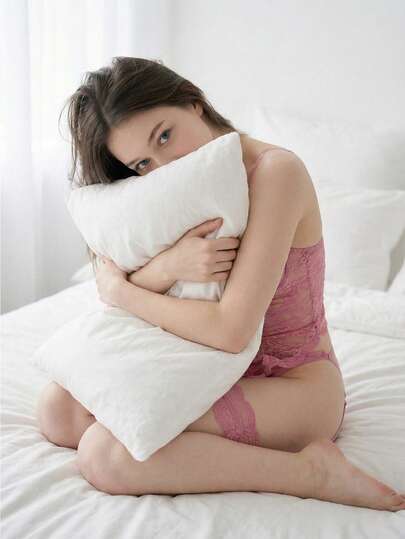 Verleidelijke Sleeveless Roze Kanten Lingerie Set, Featuring Waist Criss Cross Tie, Bow Garter Belt. Doorschijnende Alluring Material, Intimate Occasions Private Parties, Eye Catching Outfit view 4