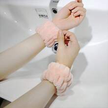 24pcs Spa Party Set: 6pcs Pink Headbands, 12pcs Plush Wristbands, 6pcs Plush Hair Scrunchies And 6pcs Organza Bags - Perfect For Women's Pajama Parties And Spa Events - Multicolor - View 7