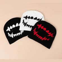 1 pieza Gorro de punto con estampado de dientes de estilo punk oscuro, artículo único de ropa de calle en contraste blanco y negro