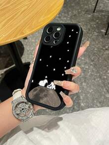 SNOOPY A Cartoon Anime  Sky Eye Step Black Phone Case, Shockproof Tpu Material Phone Case Can Be Given As A Holiday Gift. It Is Suitable For Apple Phones, And The New Model Is Suitable For IPhone13/14/15/16/17Pro Max Phone Case - 彩色 - 查看 2