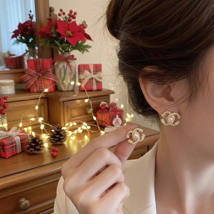 Two Pairs Of Christmas Earrings For Ladies - Letter C Earrings (Gold+Silver), Ladies' Headband, Ladies' Temperament Earrings, Finely Crafted | Lightweight And Comfortable, Suitable For Daily Wear, Parties, Dinners, Vacations, Christmas, Valentine's Day, Thanksgiving, Christmas Gifts Preferred - Vàng và Bạc - Xem 1