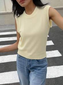 女士纯色圆领无袖针织背心，2025秋冬新款，商务休闲、通勤和返校必备单品，百搭实用 - 黃色 - 查看 4