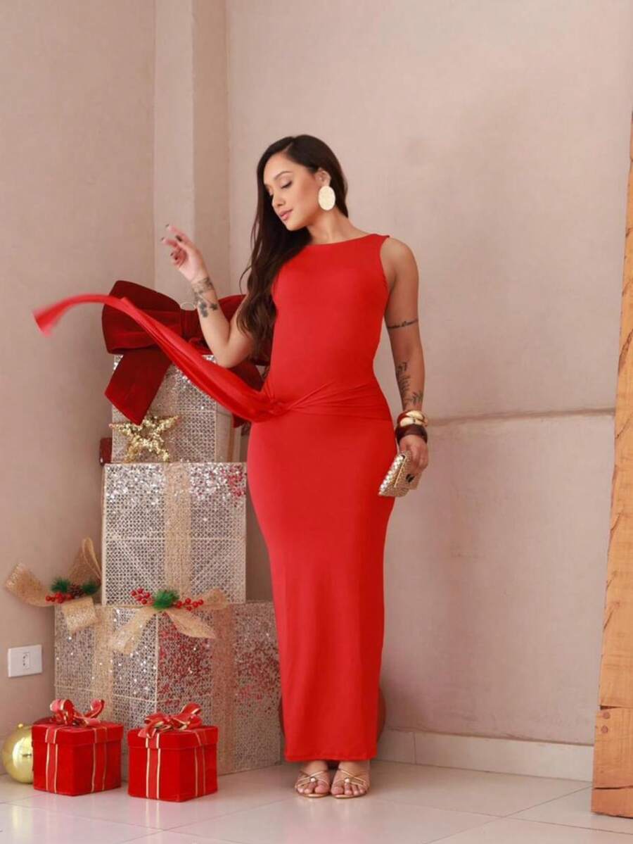 Elegant Women's Long Fitted Dress With Knot And Tie Detail, Sleeveless, With Round Neckline At The Back And Bare Back, Ideal For Formal Summer And Evening Wear. - 紅色 - 查看 1