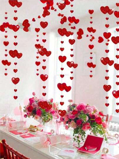 一套红色心形挂饰，浪漫惊喜装饰，适用于周年纪念日、母亲节、情人节、婚礼、派对、烛光晚餐等场合。