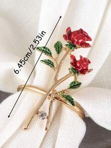 2pcs Elegant Floral Napkin Rings, Decorated With Red Roses And Green Leaves, Perfect Choice For Valentine's Day. Ideal For Valentine's Day Table Decor, Wedding Centerpieces, Candlelight Dinner Decorations, And Holiday Table Settings. A Romantic Surprise And Ideal For Expressing Love On Special Occasions.
