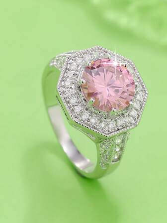 1枚女士时尚复古优雅休闲爪镶圆形立方氧化锆戒指，适合日常佩戴，是情人节、约会、求婚、婚礼珠宝的完美之选。