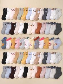 20/10/6 双婴儿袜，颜色随机，印有可爱卡通图案。舒适简约，男女宝宝均适用，是日常穿着和送礼的理想之选。小耳短袜，四季皆宜。 - 彩色 - 查看 3
