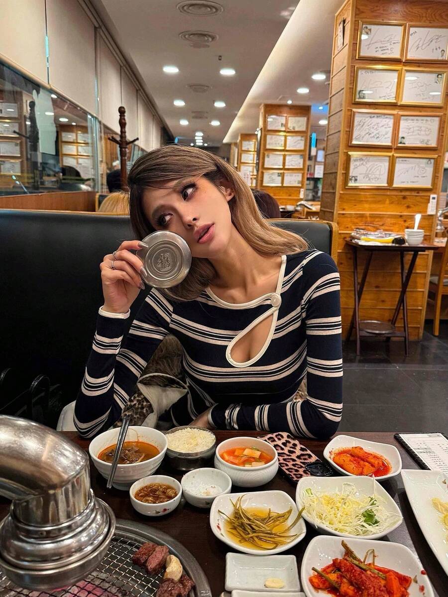 Slim Fit Retro Striped Long Sleeve Top, Stylish Hollow Out Slim Fit T-Shirt For Women - Royal Blue - View 1