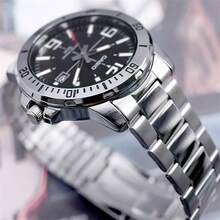 Casio 卡西欧男士石英表，黑色表盘，不锈钢表带，50米防水，时尚男士礼品，MTP-VD01D-1B - 黑色 - 查看 7