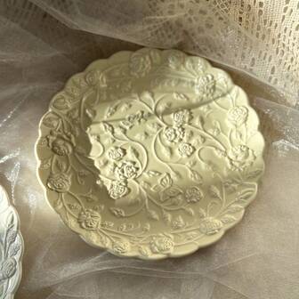 1 Stück 8-Inch Keramikteller, Vintage Europäischer Stil geprägter Rose Handgefertigter Keramik Dessertteller, geeignet zum Servieren von Desserts, Obst, Keksen, Vorspeisen, Sushi, mikrowellen- und spülmaschinenfest, ideal für Zusammenkünfte, Partys, Feiertage und als Geschenk