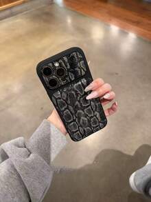 High-End Snake Skin Texture Protective Phone Case Compatible With Iphone 17 Pro Max, 16, 15, 14 Pro Max, 16 Pro Max, Soft Anti-Fall Cover For Men And Women, Autumn/Winter New Arrival - Silver - View 4