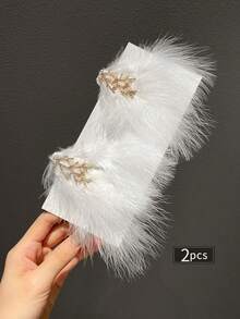 2个装女士白色蓬松可爱发夹，适合日常佩戴、送礼、派对、表演等各种场合，四季皆宜，是冬季、冬季、头部等各种场合的理想发饰。