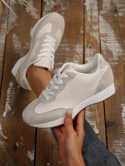 2025 Autumn New Plus Size Women Casual Breathable Athletic Sneakers Thick Sole White Shoes