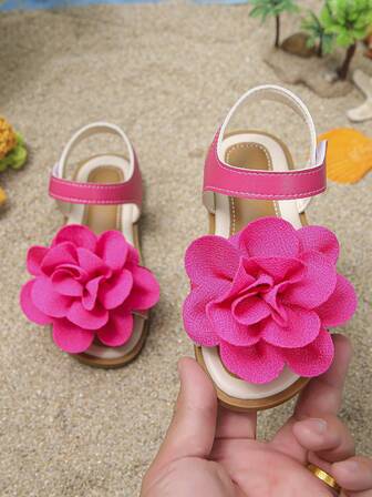 Children's Girls' Flat Sandals, Red Floral Decorated Sandals, Princess Sandals. The Red Leather Is Soft And Comfortable, With Adjustable Straps To Ensure A Perfect Fit, As Well As Durable And Anti-Slip Soles.