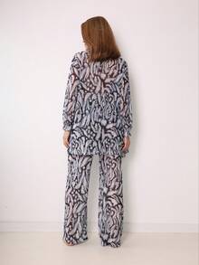 Printed Tulle Beach Cover-Up Set, Shirt And Pants. - Black and White - View 4
