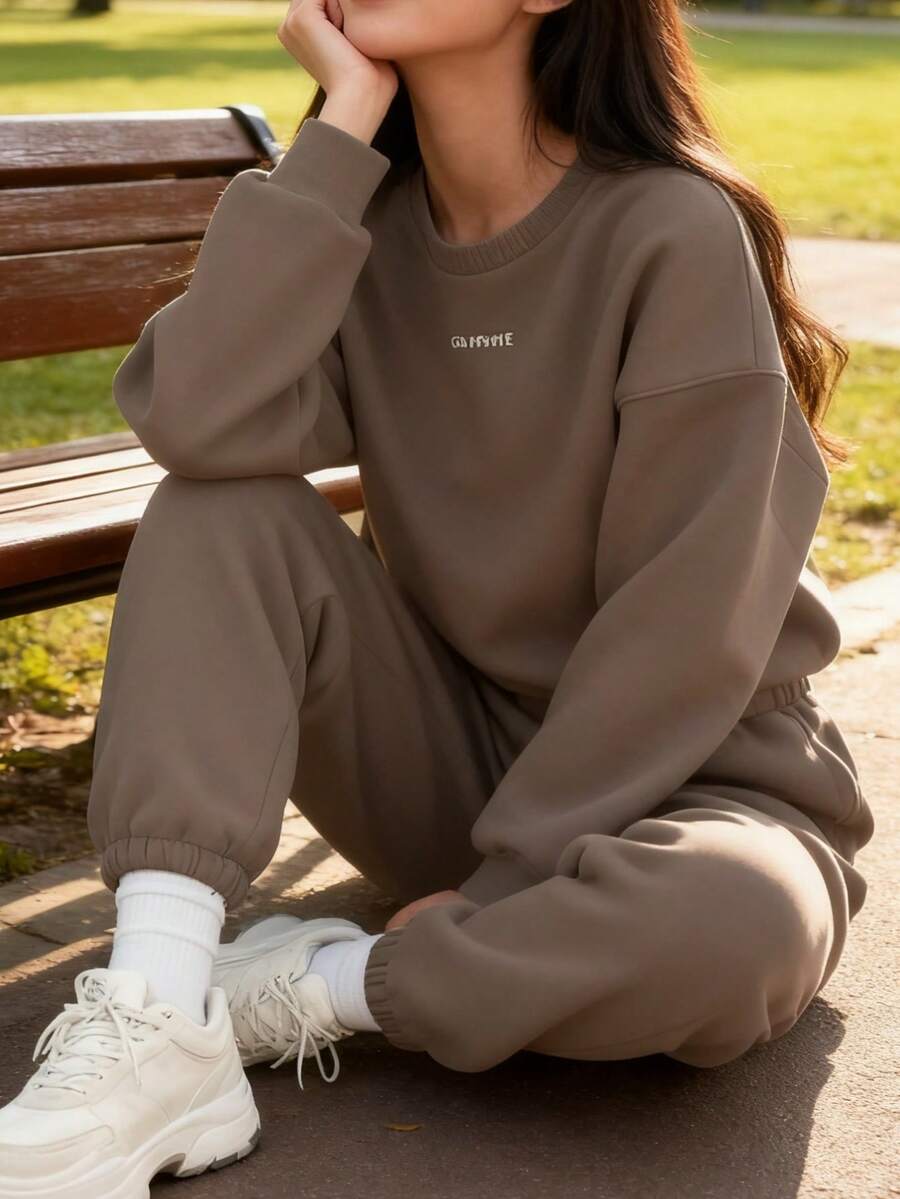 Women's Solid Color Sports Sweatshirt Set - Casual Long-Sleeved Pullover And Jogger Pants Two-Piece Sportswear - màu nâu - Xem 1
