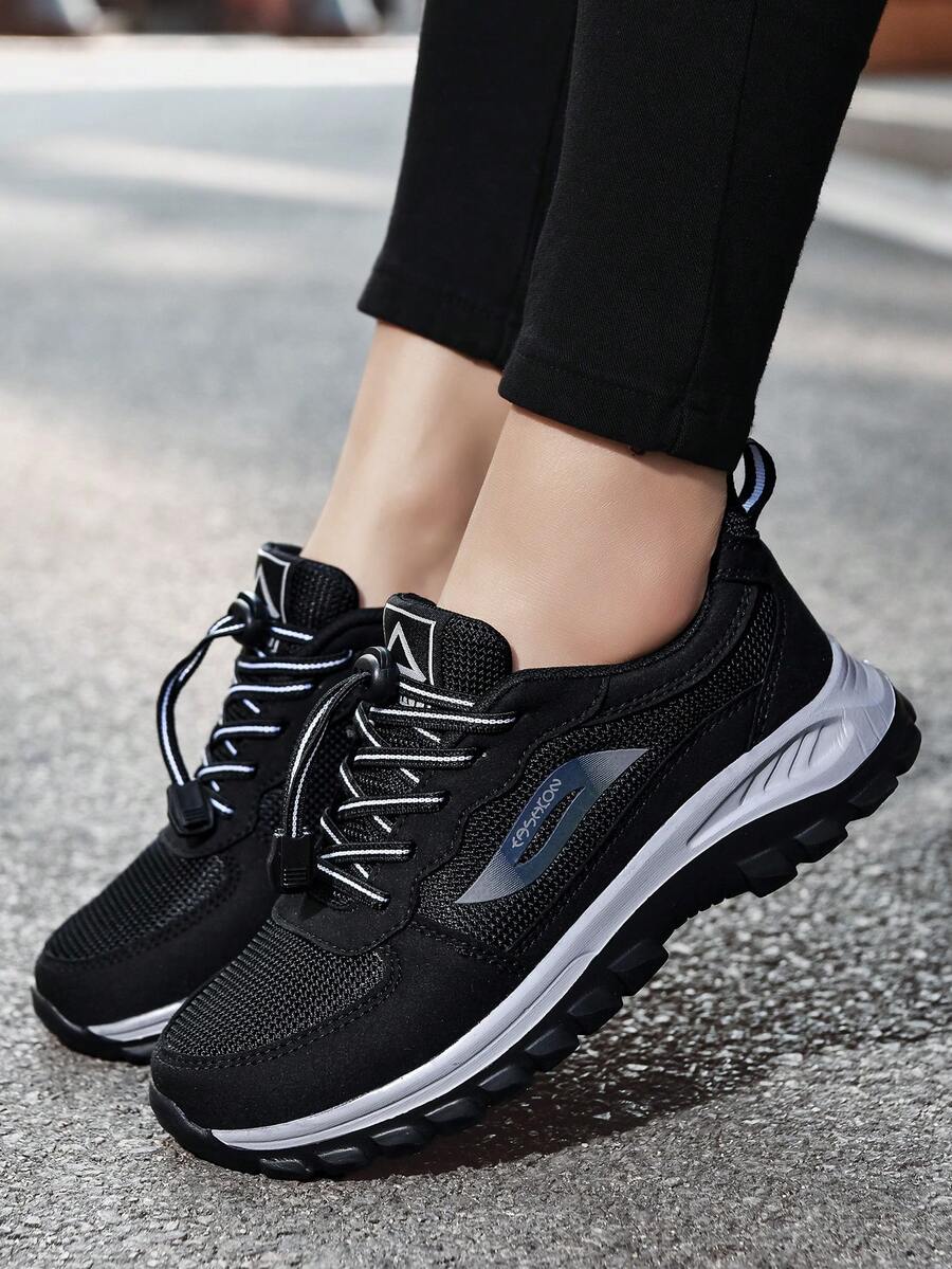 女士步行鞋，夏季网面透气黑色户外运动徒步鞋，轻便舒适跑步鞋，一脚蹬