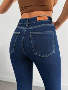 Stylish Women's Dark Wash Skinny Jeans Long Denim With Pockets And Button Zipper Closure For Casual Look - Navy Blue - View 4