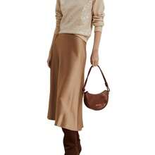 Woman's Lion Of Porches Sweater With Sequins In Beige: Sophistication And Shine In One Design. This Knit Sweater With Round Neck And Sequin Details On The Front Is Perfect For Looking Modern And Elegant On Any Occasion. Available In Beige, It Belongs To The Category Of Knitwear And Sweatshirts Of The Renowned Brand Lion Of Porches. - 米色 - 查看 3