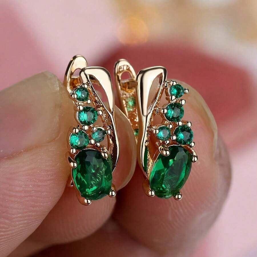 A Set Of Golden Teardrop-Shaped Earrings Featuring Green Stones, Designed For Teenager, Made With Synthetic Synthetic ​   , Perfect For Wedding Jewelry., For Teenager - 綠色 - 查看 1