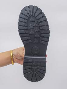 Mocasines de suela gruesa para mujer, zapatos de cuero versátiles y de moda con hebilla, zapatos adelgazantes para todas las estaciones - Negro - Ver 8