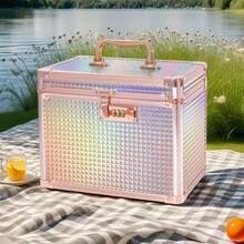 1个铝合金便携式化妆箱 - 大容量多层带镜子，方便专业化妆师收纳化妆品和日常工具。