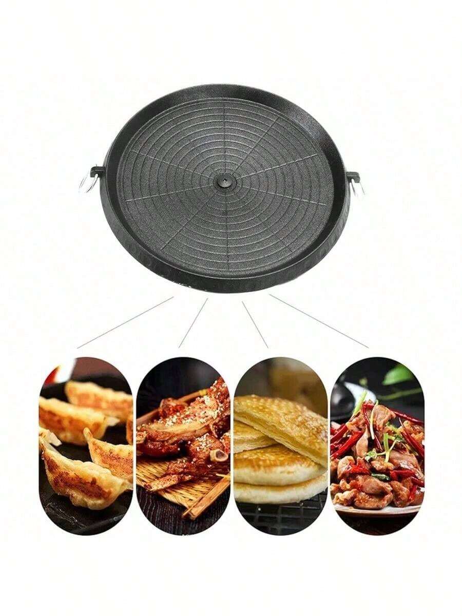 Cette poêle ronde noire, épaisse et polyvalente, est idéale pour la cuisson et la friture. Dotée de deux poignées et d'une surface antidérapante, elle convient à de nombreuses situations : cuisines domestiques, hôtels/restaurants, camping, marchés nocturnes, préparation du petit-déjeuner… Son système de chauffe uniforme et sans fumée est compatible avec tous types de plaques de cuisson : flamme nue, induction et vitrocéramique. Elle permet de réaliser de nombreuses préparations culinaires : raviolis, travers de porc, œufs, légumes sautés, steaks, poisson, saucisses, crêpes, etc. Fabriquée dans un matériau épais, résistant à la chaleur et indéformable, elle est facile à nettoyer, antiadhésive et n'accumule pas les graisses. - Noir - Voir 1