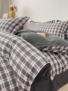 4件套灰红格子图案床上用品套装（1个被套、2个枕套、1个床单），优雅无填充款式，亲肤舒适，适用于单人/双人床，四季皆宜。 - 灰色 - 查看 2
