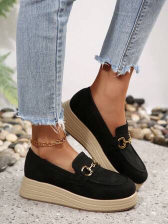 Damloafers, nya vår-/höstskor i brittisk stil med slip-on-skor med tjock sula och metallspänne, lämpliga för inomhusbruk