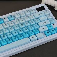 132 Keys PBT Blue Jelly Keycaps Set With Moa Profile Designed For 61/64/87/104/108 Layout Mechanical Keyboards Compatible With Cherry MX Switches Durable High-Quality Keycap Replacement For Gaming And Typing Applications Enhanced Tactile Feel And Aesthetic Appeal - 藍色 - 查看 2