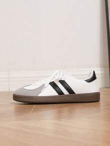 Zapatos casuales de suela blanda con estilo retro para hombres, zapatillas deportivas ligeras con cordones y puntera redonda para mujeres, adecuadas para usar en todas las estaciones - Blanco - Ver 5