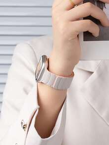 新款优质极简磁吸表带，男女通用，兼容38/40/41/42/44/45/46/49mm表径，兼容Ultra/SE/S11/S10/S9/S8/S7/S6/S5/S4/S3/S2/S1等型号，提供黑色、黑橙、星光白、星光橙四种颜色可选。柔软舒适，超薄设计，防水防汗，硅胶磁吸表扣，适用于各种表带。 - 42/44/45/49/S10-46mm - 查看 7