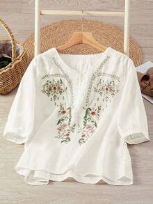 Women's Plus Size Heavy Embroidery Vintage Casual Blouse, White Top, Country Style For Women, Casual Blouses For Women, Vacation Outfits Women, Holiday Outfits, Summer Holiday Outfits - White - View 5