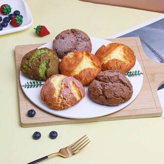 1pc Soft Slow Rebound Realistic Cracked Bread Model, Stress Relief Squeeze Toy, Dessert Display Prop, Food Photography Accessory, Made Of PU Material