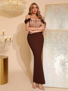 新款优雅修身长款绷带连衣裙，宽肩带设计，无袖款式，饰以奢华珍珠和3D立体花卉，露背设计，适合婚礼、圣诞节、派对、正式场合等场合。 - 咖啡棕 - 查看 4