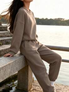 Women's Solid Color Sports Sweatshirt Set - Casual Long-Sleeved Pullover And Jogger Pants Two-Piece Sportswear - màu nâu - Xem 5