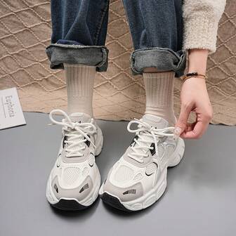 女士新款休闲运动鞋，舒适百搭的滑板鞋，优雅奢华的跑步鞋，经典时尚设计
