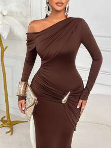 AIJ 女士性感派对长袖不对称领紧身连衣裙，褶皱针织面料，金色纽扣细节，优雅长铅笔裙，春季款 - 棕色 - 查看 5