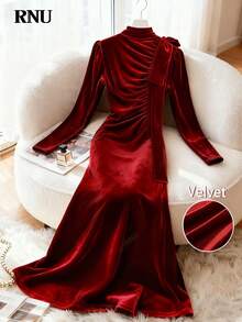 RNU Đầm maxi nhung màu đỏ tía trơn dành cho nữ, cổ cao, nơ lớn, trang phục thanh lịch cho quý cô, mùa thu/đông, đầm dài xếp ly, thích hợp cho lễ hội, tiệc năm mới, hẹn hò, kỳ nghỉ, thường ngày, trang phục mùa thu, trang phục ngày Valentine, đầm sinh nhật màu đỏ, trang phục mùa đông, thời trang đa năng, thiết kế độc đáo, đầm maxi dài tay dáng chữ A thanh lịch dành cho khách dự đám cưới. - Màu Đỏ Sâu - Xem 3