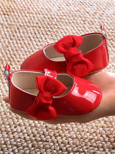 Zapatos planos y versátiles de princesa con diseño de lazo y cierre de gancho y bucle de PU con efecto espejo para bebés niñas de 0 a 1 año, adecuados para primavera/verano