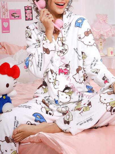 SANRIO Pajamoom 女士两件套睡衣，白色，保暖， 家居服，字母和卡通印花，翻领，睡衣，可爱家居服套装，蓬松冬季服装