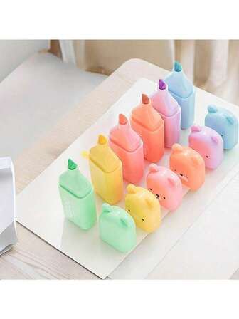 1套/1支随机颜色迷你荧光笔，可爱萌系设计，非常适合高亮标记、返校季、学习用品、可爱文具、校园色彩、马克笔、文具、书写笔、彩色马克笔、办公用品、学校用品、绘画用品、学生用品、马克笔、文具、男孩、女孩用品、万圣节装饰