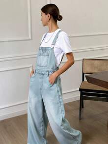 Livesso 斜插口袋牛仔背带裤（不含T恤） - 淺色水洗藍 - 查看 2