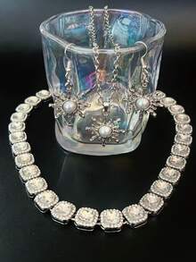 4pcs/Set Fashionable Elegant Sparkling White Crystal Sunflower Necklace & Earrings Jewelry Set, Gift For Mother's Day/Birthday/Party/Valentine's Day/Music Festival, Everyday Wear - White - View 3