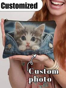 1 Peça Necessaire Personalizada com Foto de Gato, Presente Temático de Gato Fofo, Necessaire de Viagem para Amantes de Animais de Estimação Pequenos, Bolsa de Armazenamento com Zíper, Adequada para Adolescentes, Filhas, Irmãs, Suprimentos Divertidos para Animais de Estimação, Decoração de Aniversário e Natal, Organizador de Cosméticos, Mini Necessaire, Acessórios de Caixa de Maquiagem de Viagem Pequena, Suporte para Pincéis de Maquiagem, Recipiente de Cosméticos, Necessaire de Maquiagem, Essenciais de Viagem, Acessório Feminino, Suprimentos de Viagem, Necessaire Escolar, Necessaire de Maquiagem de Férias, Necessaire de Maquiagem de Férias de Inverno - Multicolorido - Visão 4